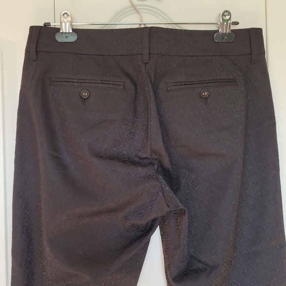 LORD and Taylor Black Cropped Patterned Pants - Picture 3 of 9
